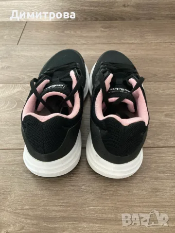 Дамски маратонки Adidas, снимка 6 - Маратонки - 55299830
