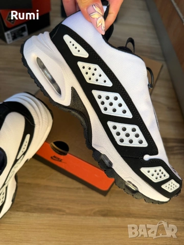 Нови Оригинални бяло/черни  маратонки Nike Air Max Sunder ! 37,5 н, снимка 3 - Маратонки - 54730495
