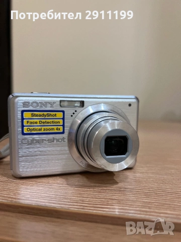 Фотоапарат Sony 10,1 Mp с подаръци, снимка 2 - Фотоапарати - 54247558