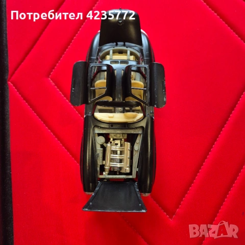 Колекционерски модел Mercedes-Benz 300SL на Bburago, снимка 4 - Колекции - 54367583