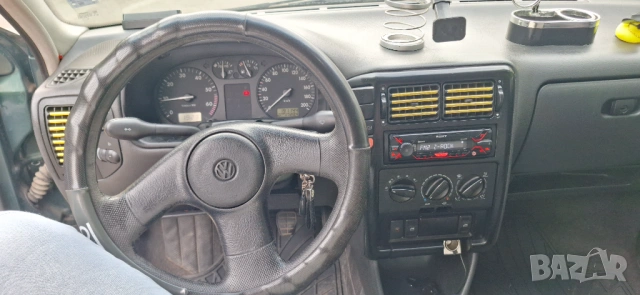 Volkswagen Polo 6n1 1.6i, снимка 8 - Автомобили и джипове - 54577366