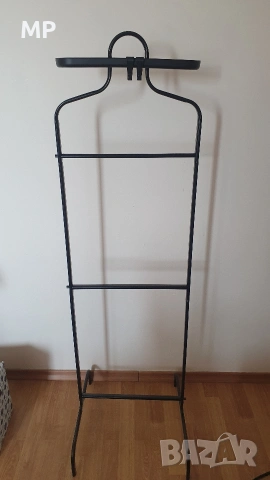 Закачалка за дрехи, аксесоари и бижута