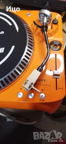 Skott DJX 100TT диджейски грамофон.