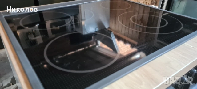 Свободностояща печка Siemens с керамични котлони , снимка 3 - Печки, фурни - 54010294