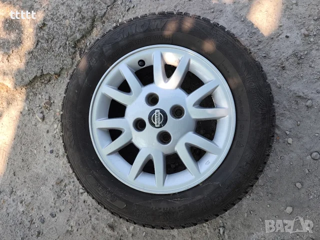 Джанти с гуми 15цола Nissan , снимка 2 - Гуми и джанти - 55320997