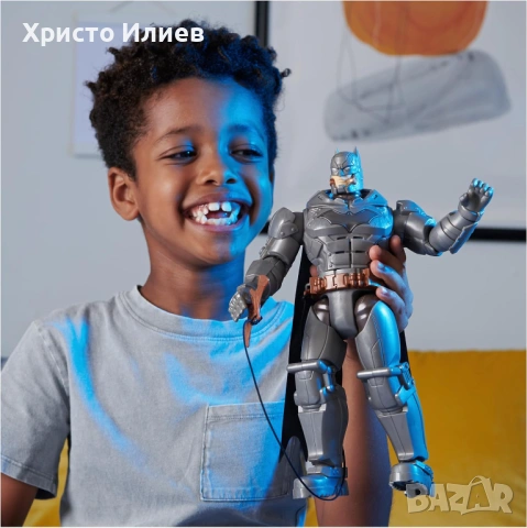 Екшън фигура Spin Master DC Comics Batman Battle Strike със звуци и аксесоари 30 см, снимка 9 - Фигурки - 54025758