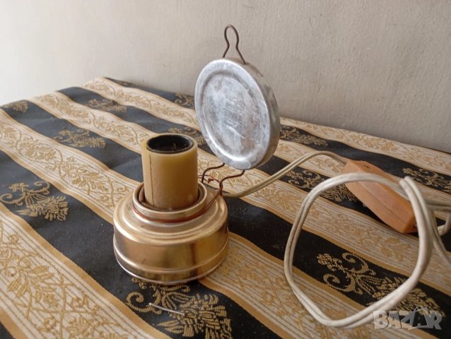 Винтидж настолна лампа 