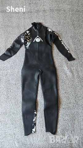 Нов дамски неопрен Aqua Sphere Pursuit V3, Yamamoto 38, M/L, 4/2 мм, снимка 2 - Водни спортове - 55221993