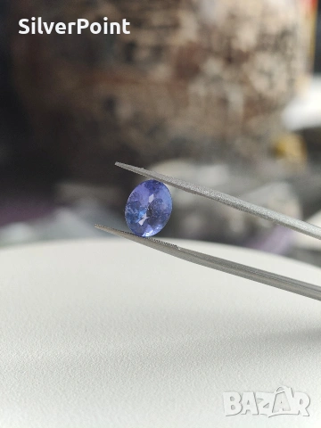 Танзанит 1.99 карата с швейцарски сертификат , снимка 2 - Други - 54080169