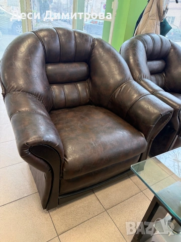 Троен диван + 2 единични фотьойла + 2 табуретки изк.кожа + холна маса , снимка 6 - Дивани и мека мебел - 54058929