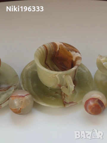 Красиви чаши от натурален оникс (Комплект с чинийки и топки), снимка 2 - Сервизи - 54177094