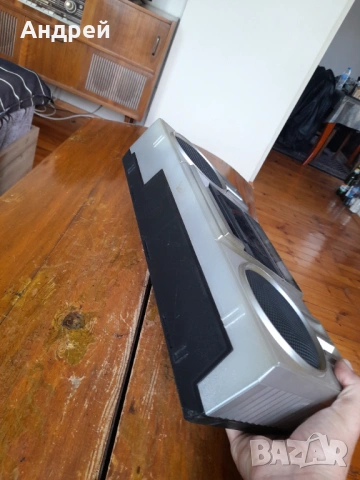 Стар радиокасетофон Hitachi TRK-6801E, снимка 8 - Антикварни и старинни предмети - 54617433