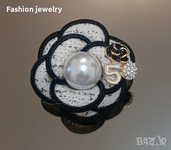 Брошки  Chanel, снимка 6 - Други - 54646539