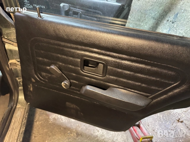 Кожени Кори на вратите bmw e30 комби, снимка 2 - Части - 54944423