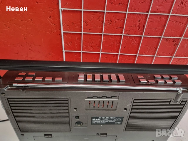 Радио касетофон GRUNDIG RR 660, снимка 10 - Радиокасетофони, транзистори - 54808167