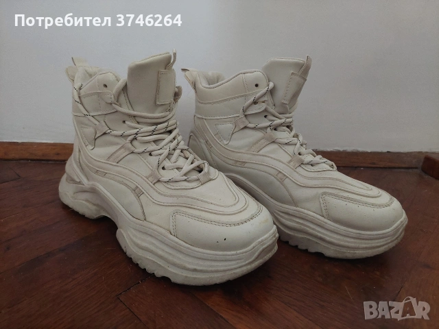 Продавам бели/кремави кецове / маратонки / обувки , снимка 2 - Кецове - 55078458