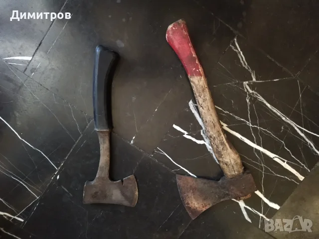 Две секири в добро състояние