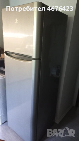 Хладилник indesit 175/60/60 с отделна горна камера, снимка 3 - Хладилници - 54687578
