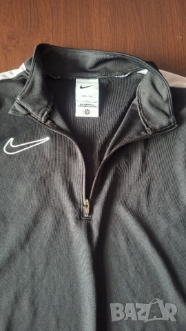 Лека горница Nike, размер S, снимка 4 - Спортни екипи - 54439844