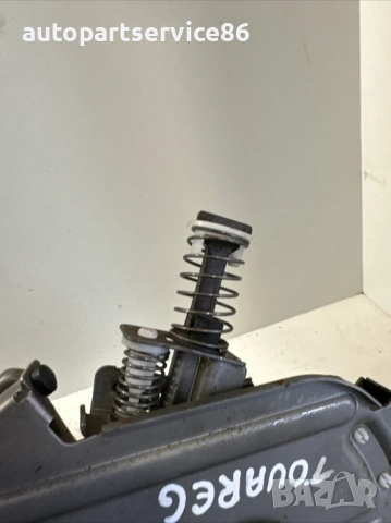 Ръкохватка за ръчна спирачка за Volkswagen Touareg 3.0 Tdi (2009) 7L0721797N, снимка 2 - Части - 54192635