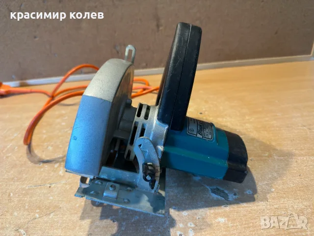 малък циркуляр "BLACK and Decker"/450W/, снимка 2 - Циркуляри - 55478072