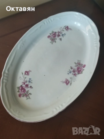 Порцеланов сервиз за хранене, снимка 2 - Сервизи - 54249443