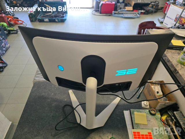 Монитор Dell Alienware AW3225QF, снимка 4 - Монитори - 54762301