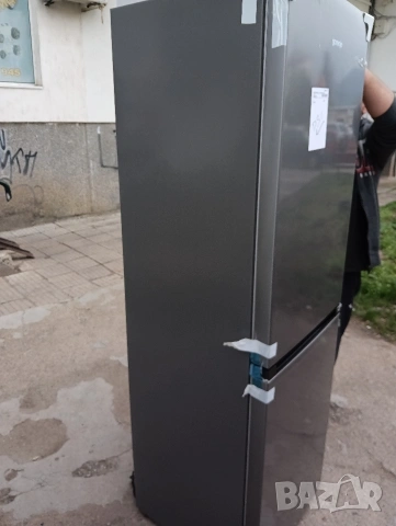 Чисто нов иноксов комбиниран хладилник с фризер Gorenje No Frost A+++ 2 години гаранция!, снимка 3 - Хладилници - 54260934
