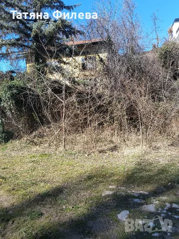 Продавам УПИ за жилищно строителство.