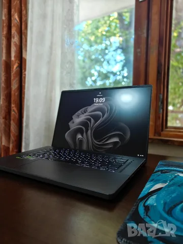 Asus Rog Zephyrus M16, снимка 2 - Лаптопи за игри - 55668207