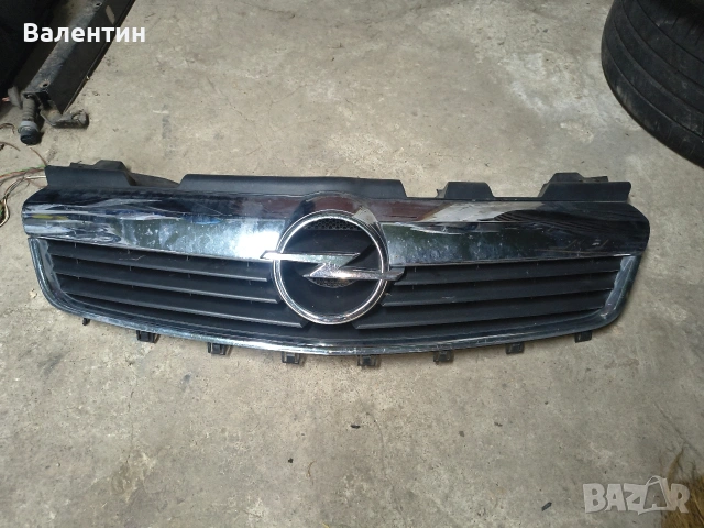 декоративна решетка Opel Zafira B