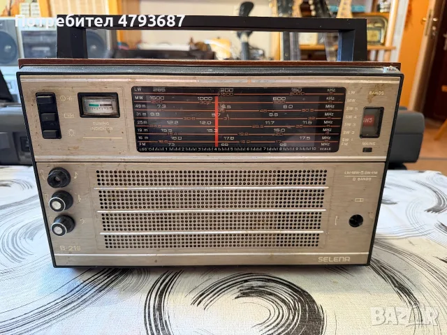 Радио Селена В215, снимка 2 - Радиокасетофони, транзистори - 55331955