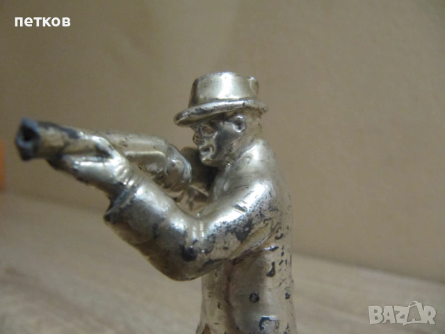 Метална сувенирна фигурка на ловец, снимка 7 - Други ценни предмети - 54239720