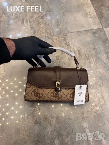 Guess ✨Дамски Чанти , снимка 8 - Чанти - 54410455