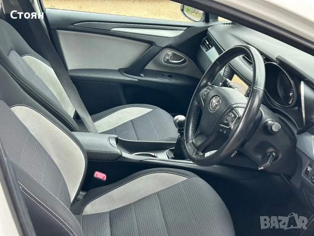 Продавам Тоиота Авенсис на части  2018г 1.6Дизел, снимка 3 - Части - 55063632