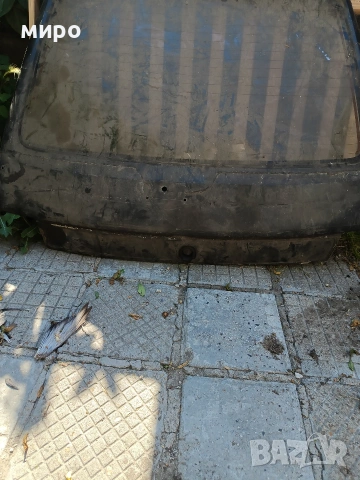 заден капак с стъкло и заключващ механизъм за пежо 205, снимка 2 - Автомобили и джипове - 55104315