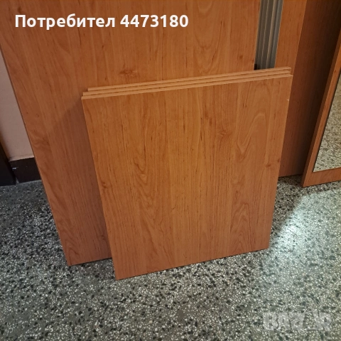 Трикрилен гардероб с плъзгащи се врати и огледало - разглобен за лесн транспорт, снимка 4 - Гардероби - 54136924