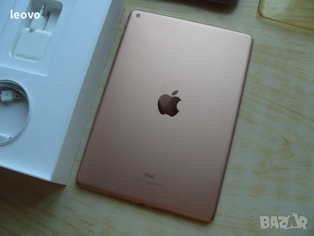 Apple iPad 10.2, Retina дисплей, 128Гб, Gold. На части, снимка 5 - Таблети - 55268707