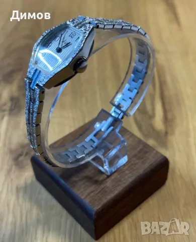 Дамски часовник Луч СССР , снимка 3 - Дамски - 55394614