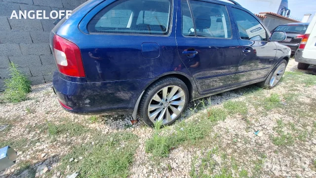  Skoda Octavia 2010 комби 1.6 diesel НА ЧАСТИ , снимка 4 - Автомобили и джипове - 55399596