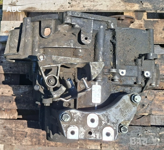 6 степенна ръчна скоростна кутия от Vw Passat B6 , снимка 3 - Части - 54769411