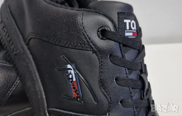 TOMMY HILFIGER, 42 номер, НОВИ , снимка 2 - Маратонки - 54431779