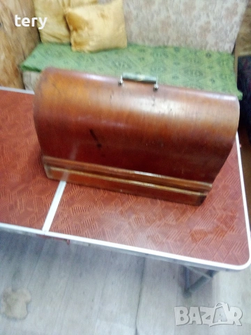 Продавам стара шевна машина руска Варна , снимка 2 - Антикварни и старинни предмети - 53991904