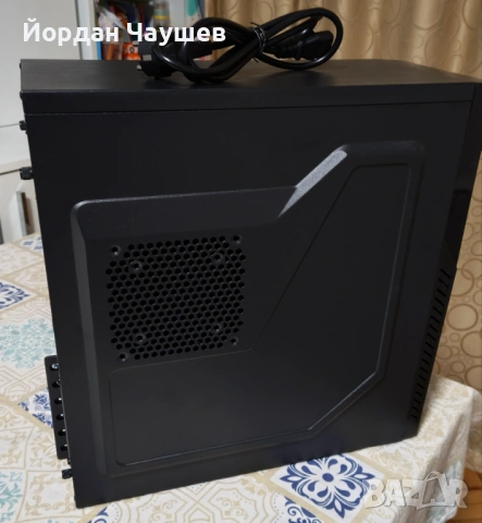 Кутия за компютър и захранване, снимка 2 - Захранвания и кутии - 54572273