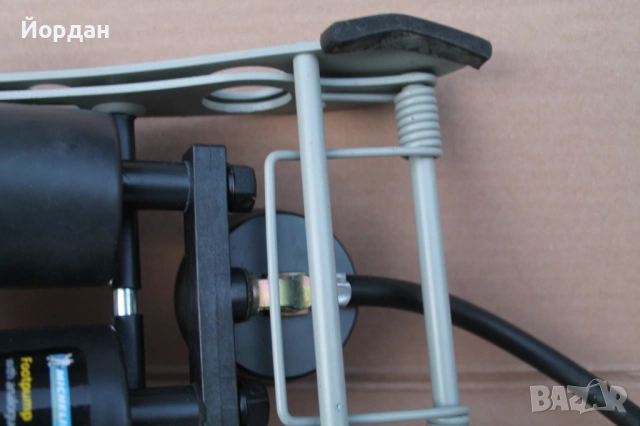 Крачна помпа за кола/колело Michelin, снимка 8 - Аксесоари и консумативи - 53999358