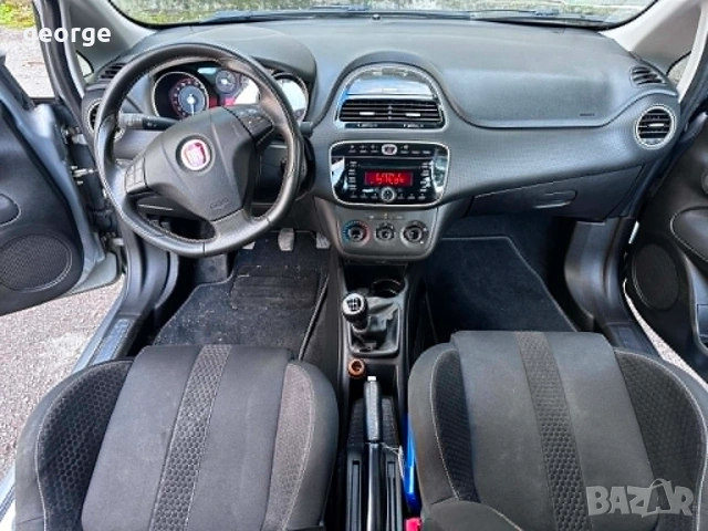 Fiat Punto 1.3 дизел Multijet Evo 95 к.с 2010 година, снимка 12 - Автомобили и джипове - 55104110