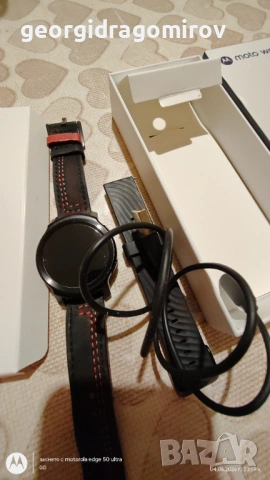Смарт часовник Motorola Moto Watch 100, снимка 3 - Смарт гривни - 54784693