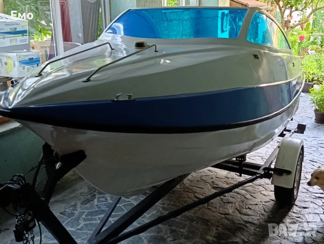 Лодка ELAN GT402 с колесар