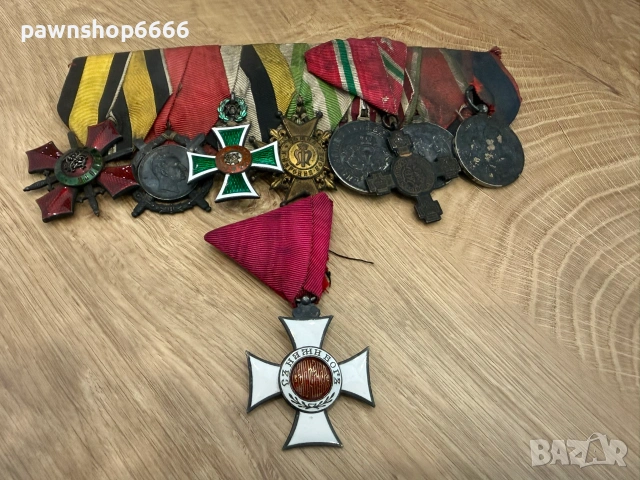 ОФИЦЕРСКА КОЛОДА С ЦАРСКИ БЪЛГАРСКИ ОРДЕНИ И МЕДАЛИ