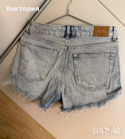 Къси дънкови панталони bershka , снимка 2 - Панталони - 54190528